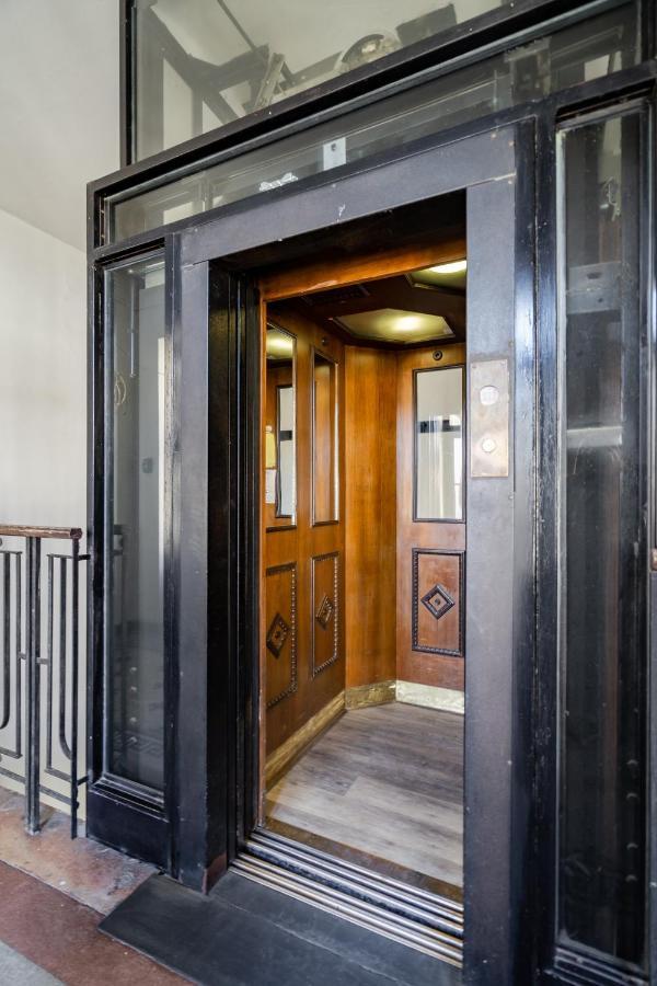 Basilika View Elegant Suite Need Reservation For Free Parking Budapest Exterior photo
